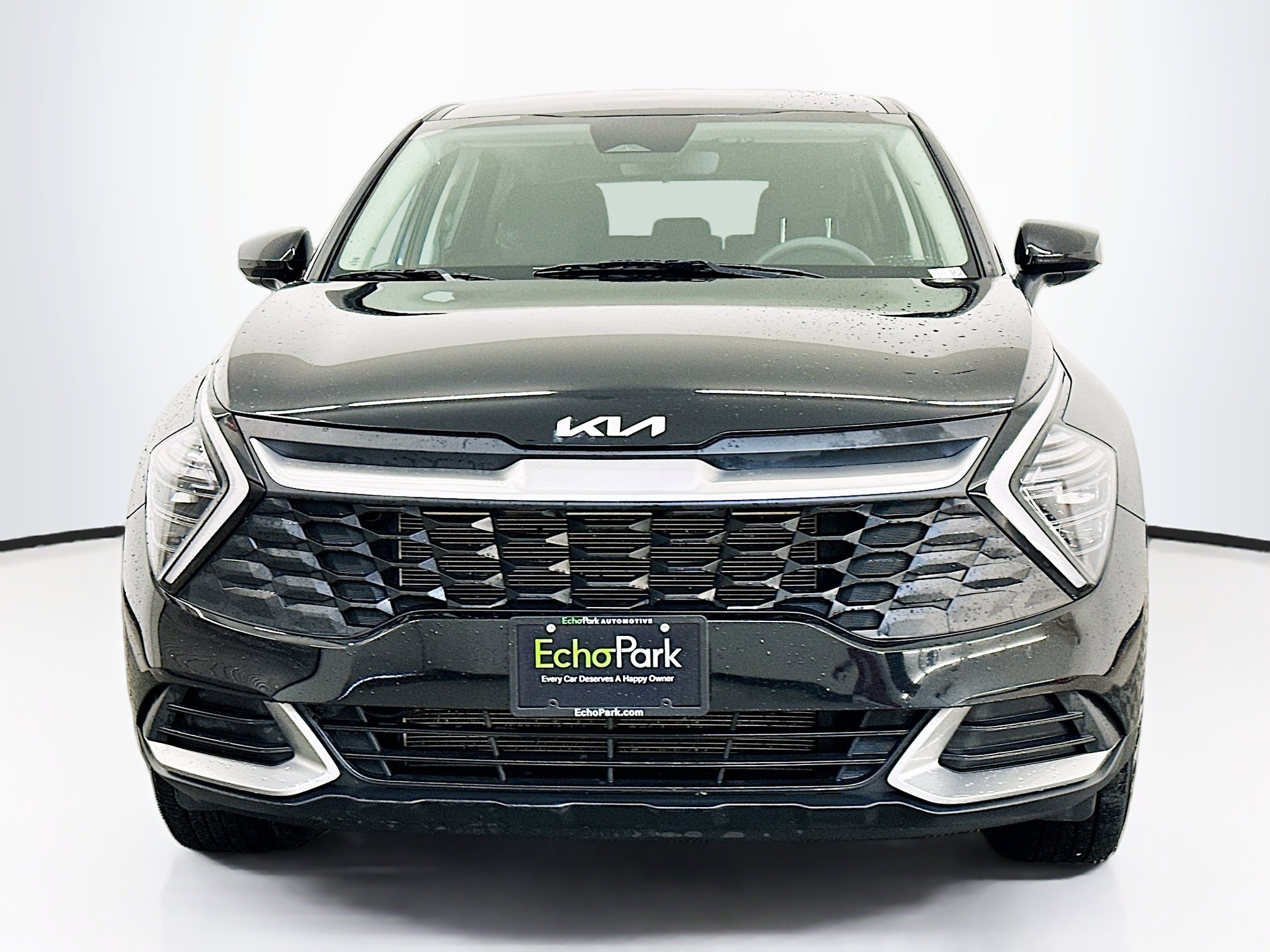 Used 2025 Kia Sportage LX image 2