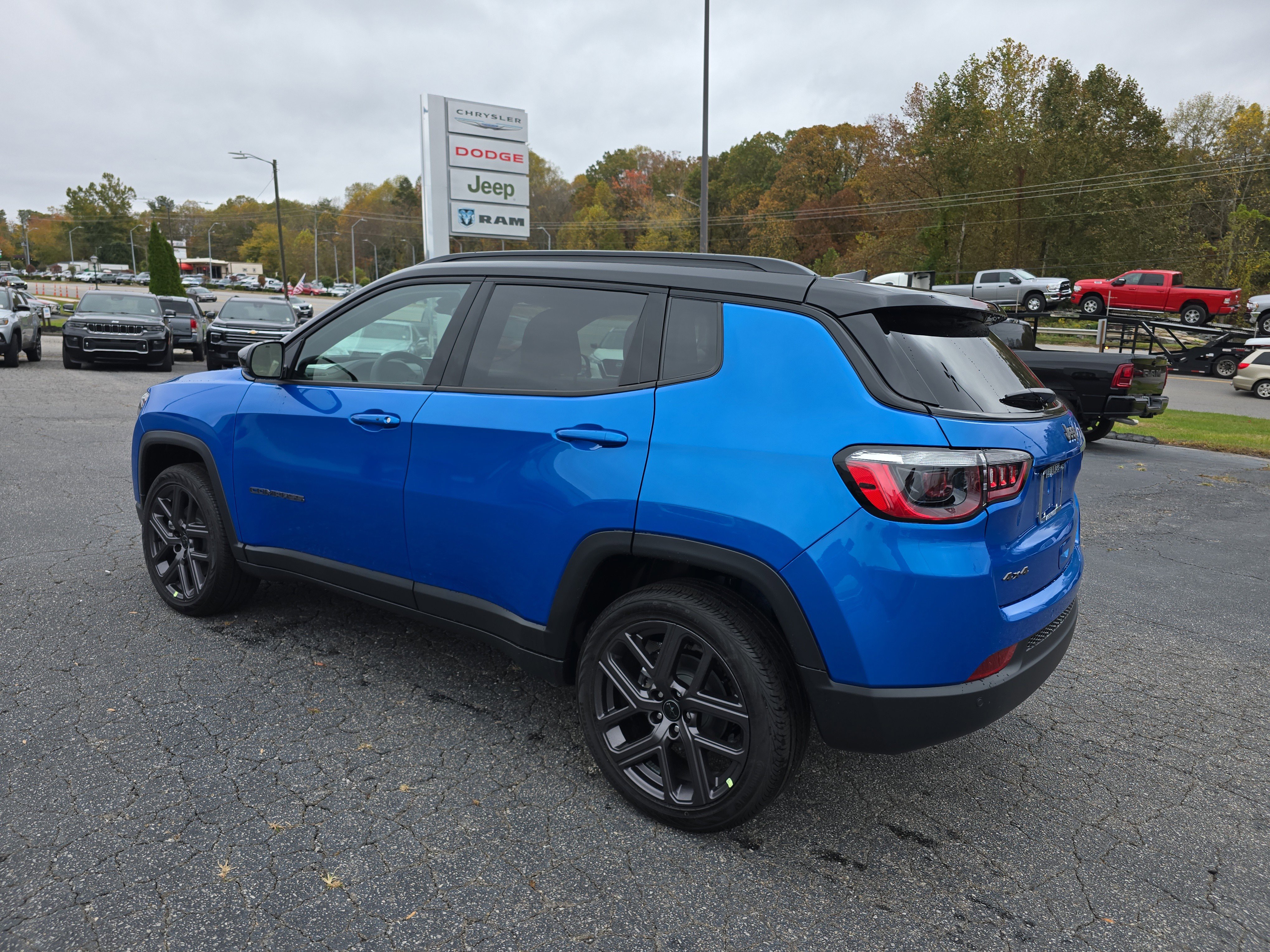 New 2026 Jeep Compass Limited AWD/4WD image 3