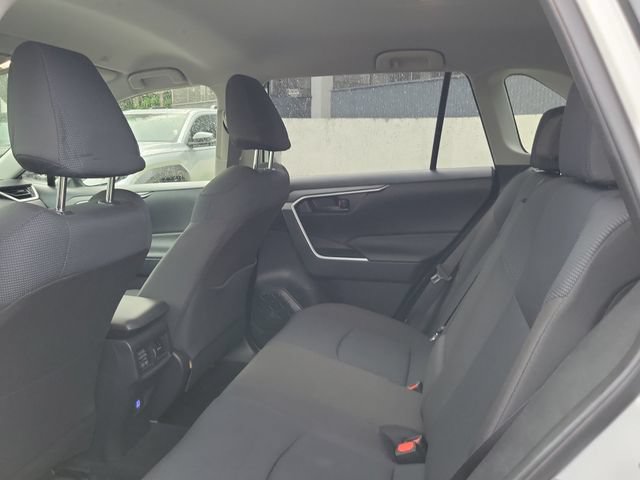 Used 2025 Toyota RAV4 LE AWD/4WD image 8