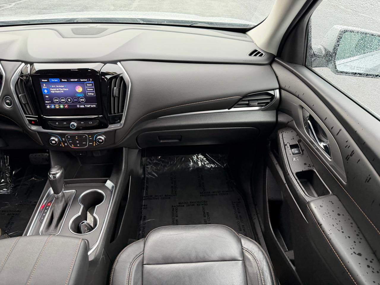 Used 2020 Chevrolet Traverse LT image 28