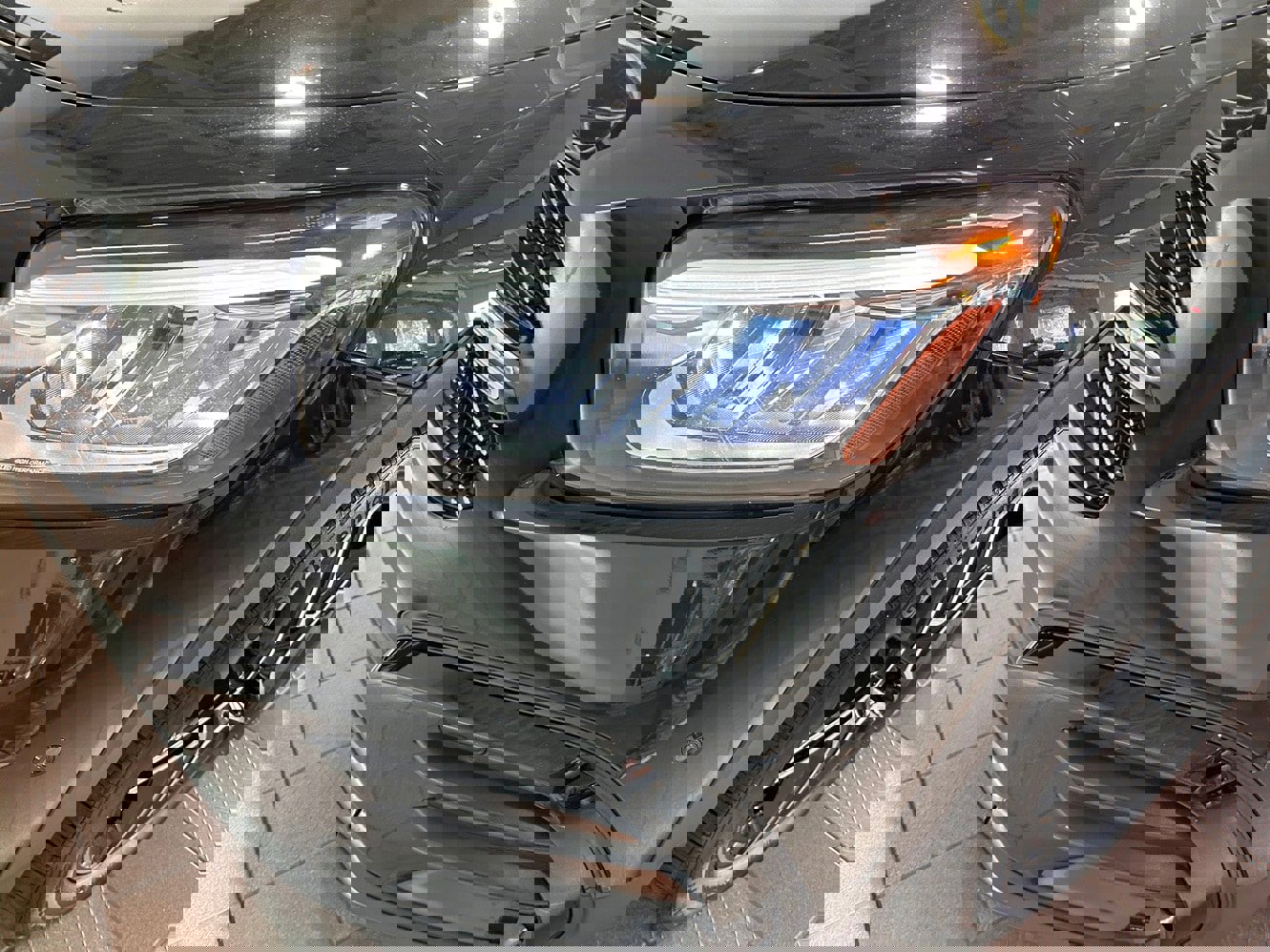 Used 2024 Mercedes-Benz GLB 250 4MATIC image 36