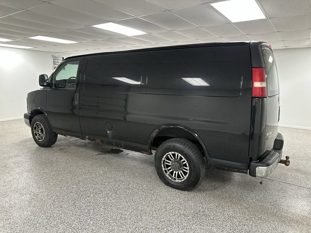 Used 2010 Chevrolet Express 2500 RWD image 6