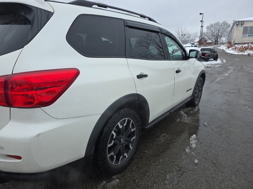 Used 2019 Nissan Pathfinder SL image 4