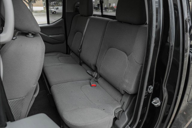 Used 2021 Nissan Frontier SV w/ Midnight Edition Floor Mats image 40