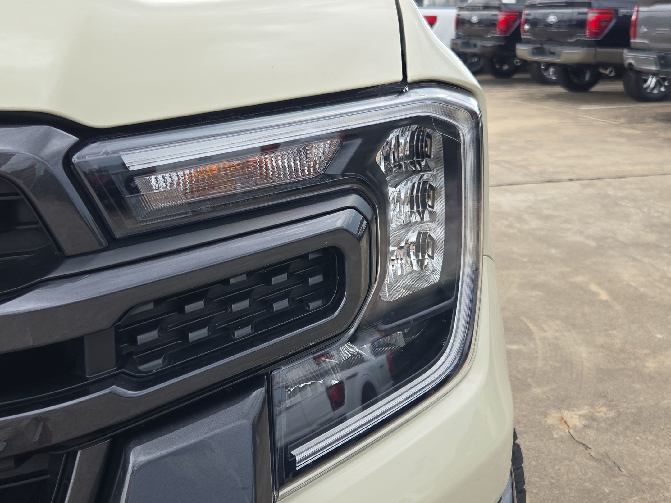 Used 2025 Ford Ranger XLT w/ Convenience Package RWD image 12