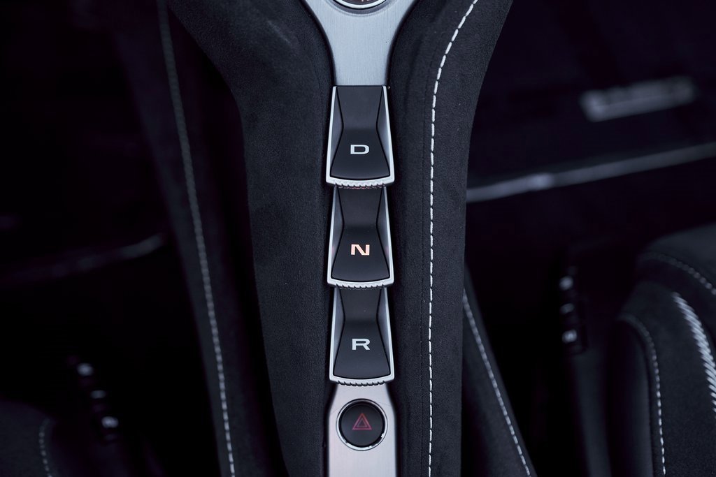 Used 2024 McLaren 750S Spider image 64