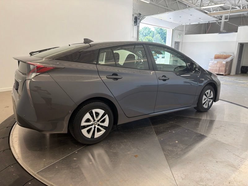 Used 2017 Toyota Prius Two w/ Prius Two Safety Plus Package FWD image 3