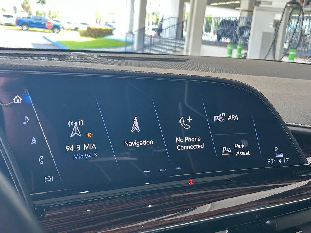Used 2022 Cadillac Escalade Premium Luxury w/ Performance Package RWD image 15