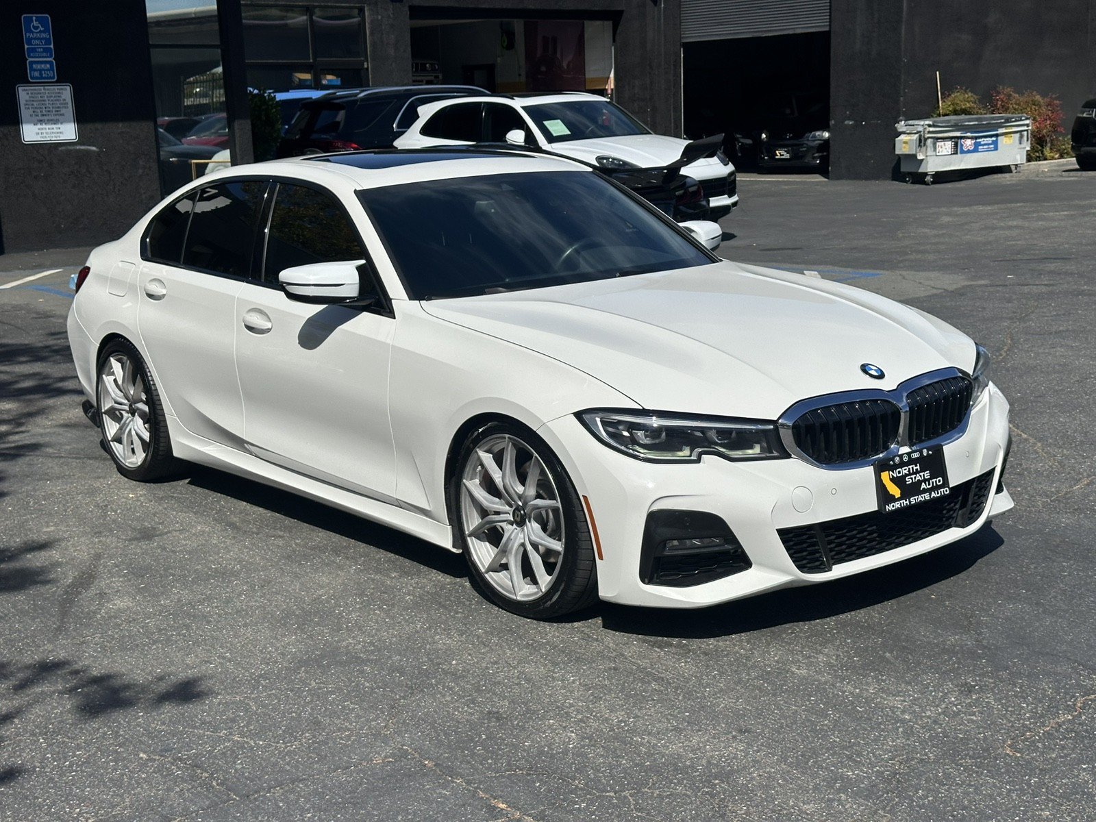 Used 2020 BMW 330i Sedan w/ M Sport Package RWD image 7