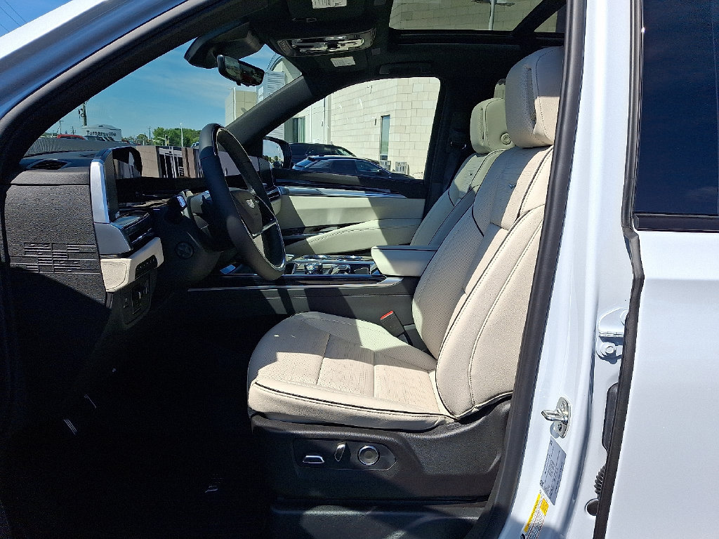 New 2026 Cadillac Escalade Sport w/ Touring Package AWD/4WD image 6