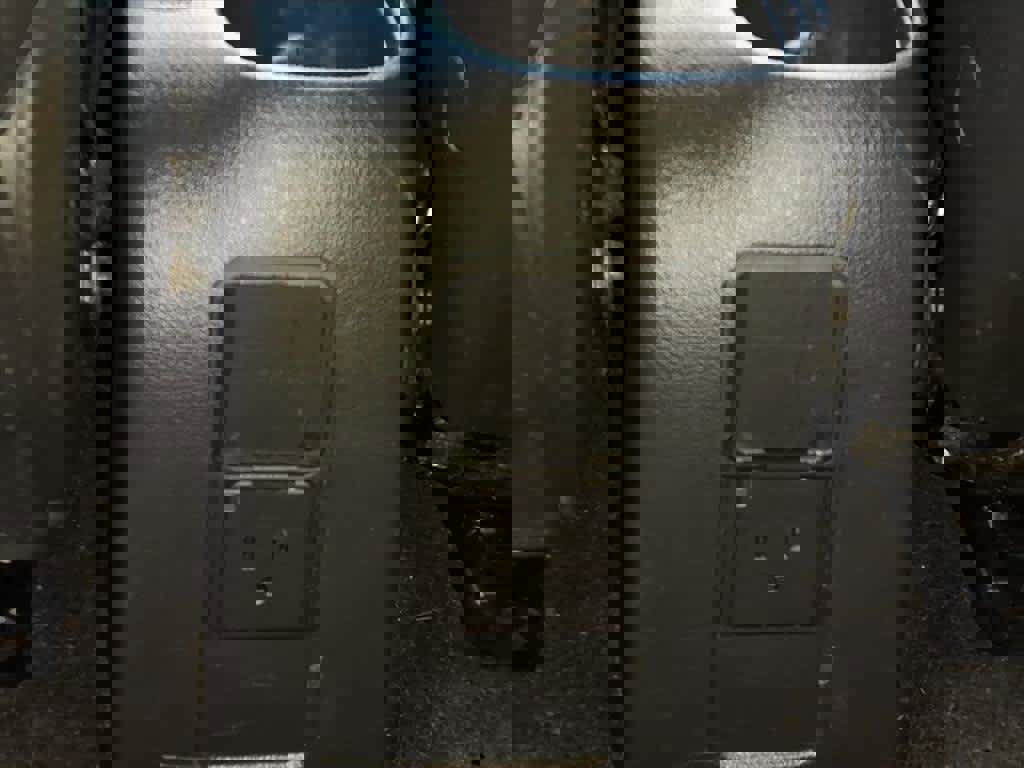 Used 2018 Chevrolet Trax LT w/ LT Convenience Package image 8