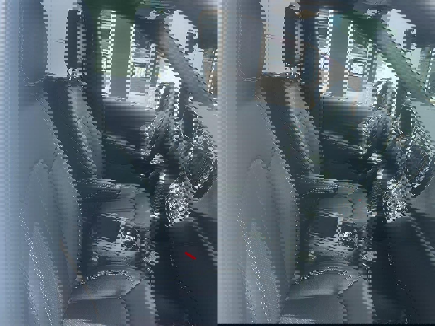 New 2026 Chrysler Voyager LX image 4