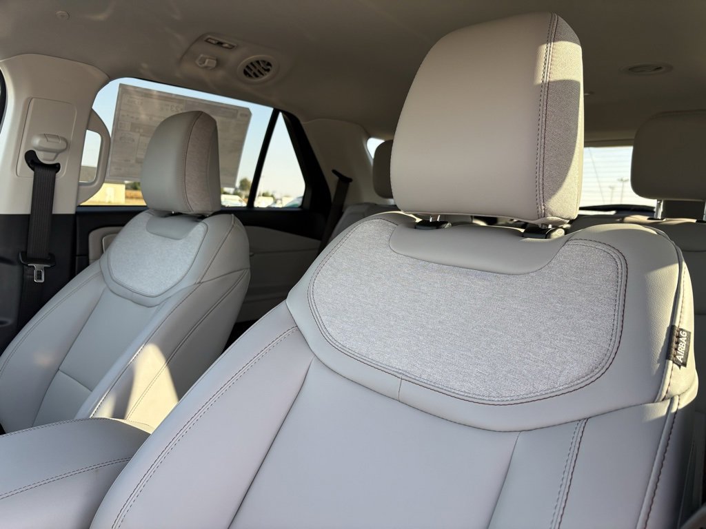 New 2026 Ford Explorer Active image 18