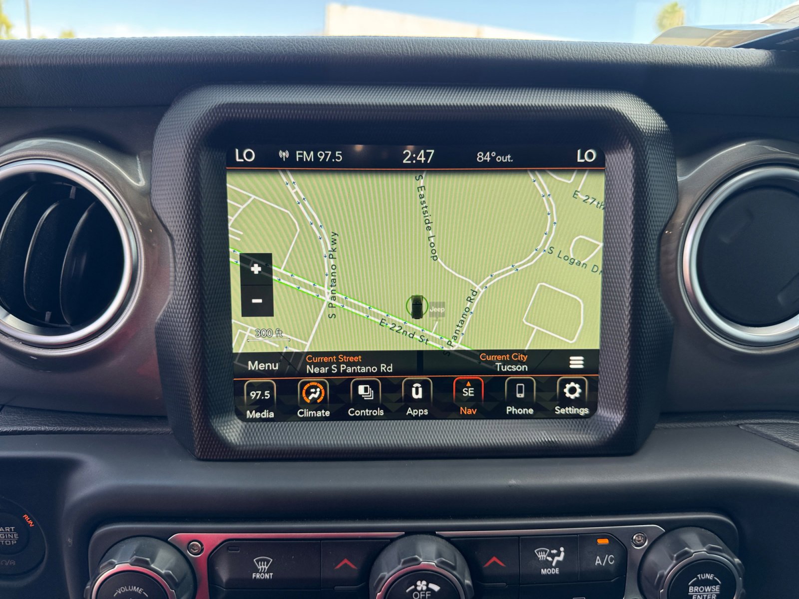 Used 2023 Jeep Wrangler Unlimited Sahara AWD/4WD image 28