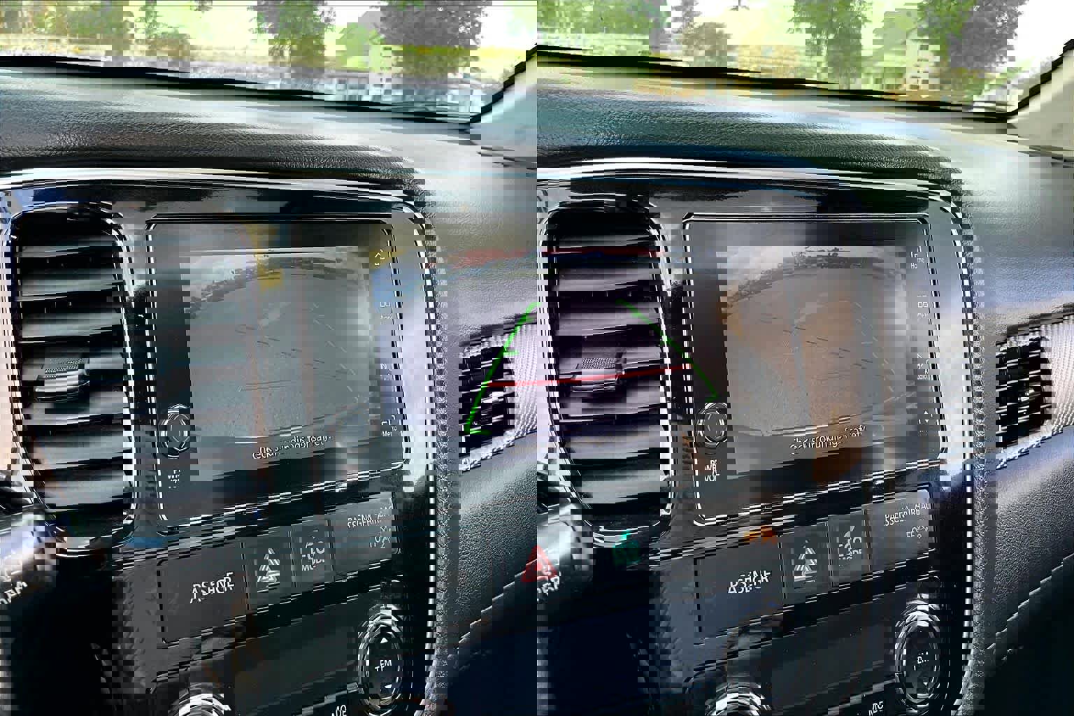 Used 2017 Mitsubishi Outlander SE image 27