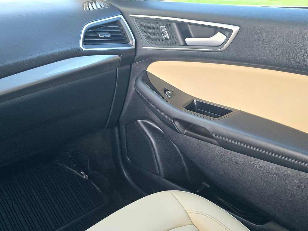 Used 2020 Ford Edge SEL AWD/4WD image 23
