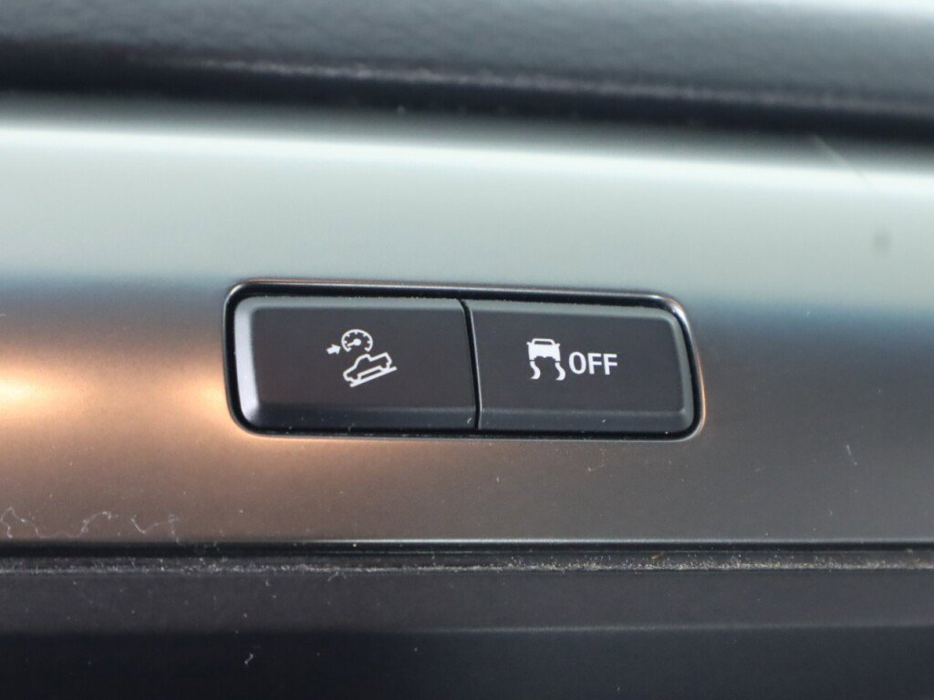 Used 2014 Ford F150 FX4 image 16