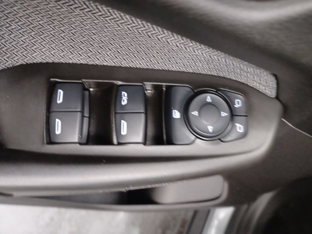 Used 2025 Chevrolet TrailBlazer LT FWD image 14