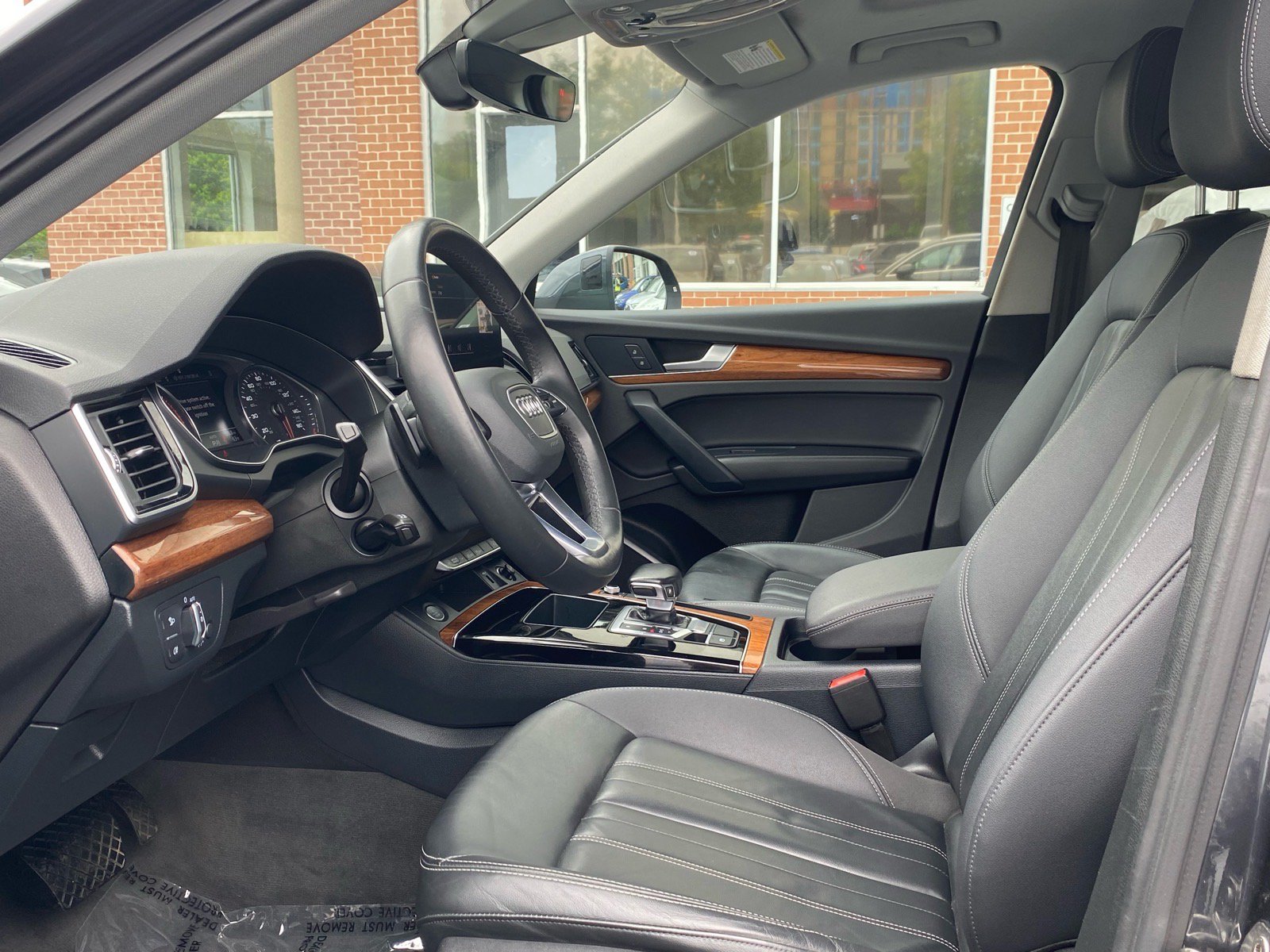 Used 2023 Audi Q5 2.0T Premium w/ Convenience Package AWD/4WD image 14