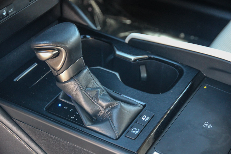 Certified 2024 Lexus ES 300h w/ Premium Package FWD image 21