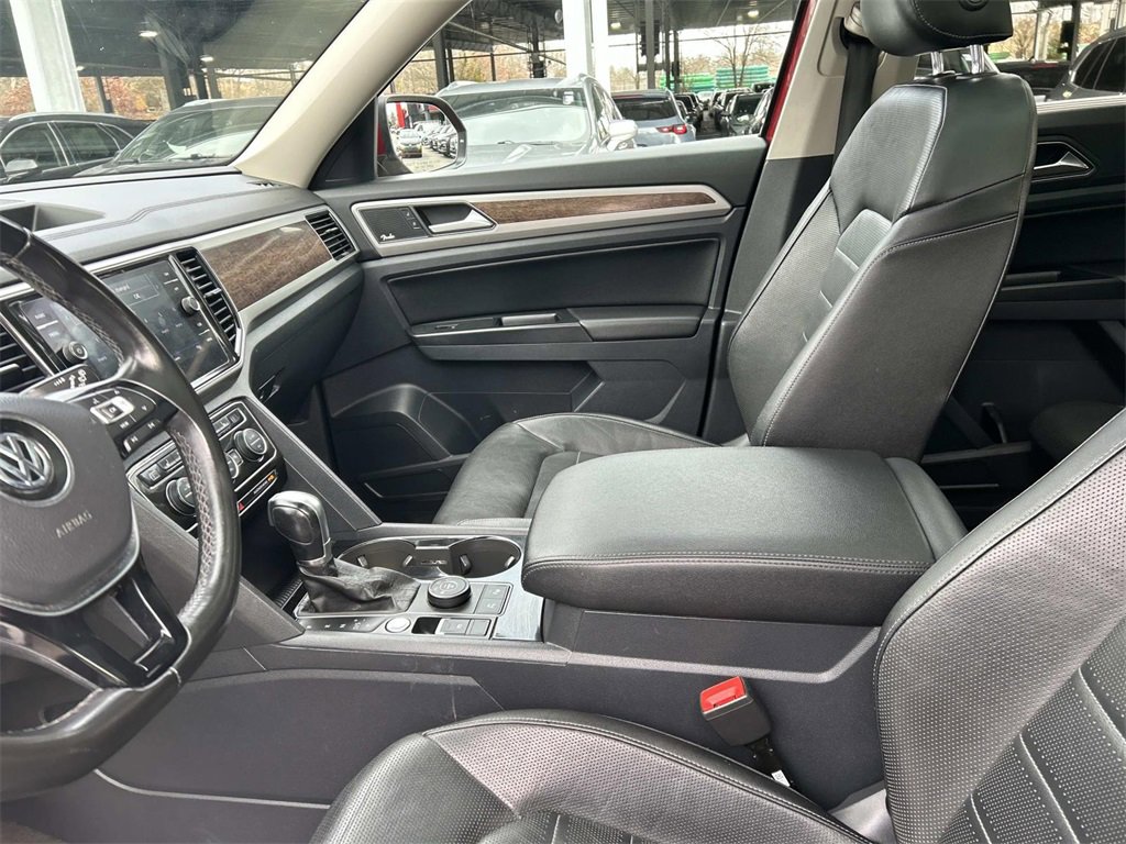 Used 2019 Volkswagen Atlas SEL Premium image 24