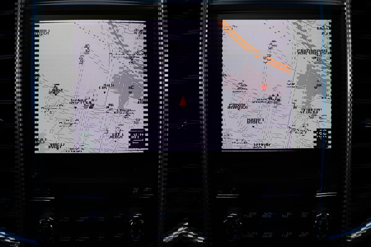 Used 2018 Porsche Cayenne Platinum Edition image 24