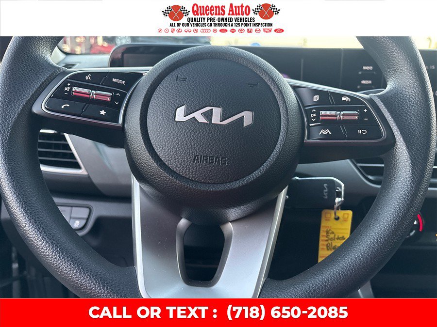 Used 2023 Kia Seltos LX AWD/4WD image 16