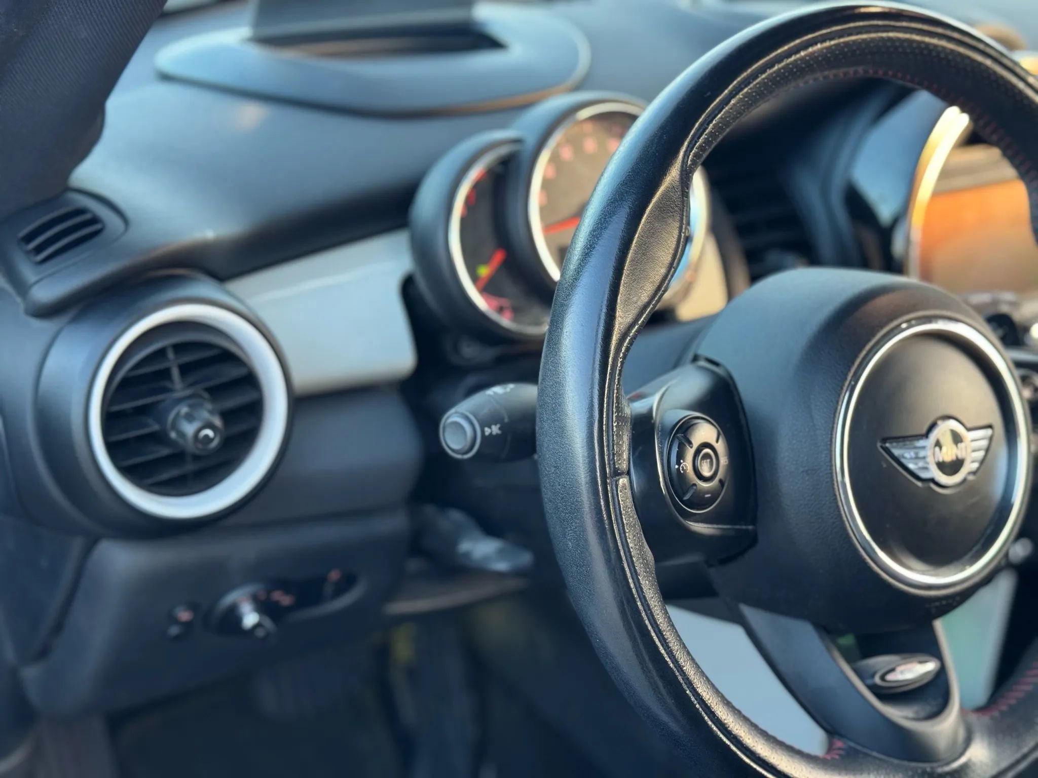 Used 2014 MINI Cooper S image 20