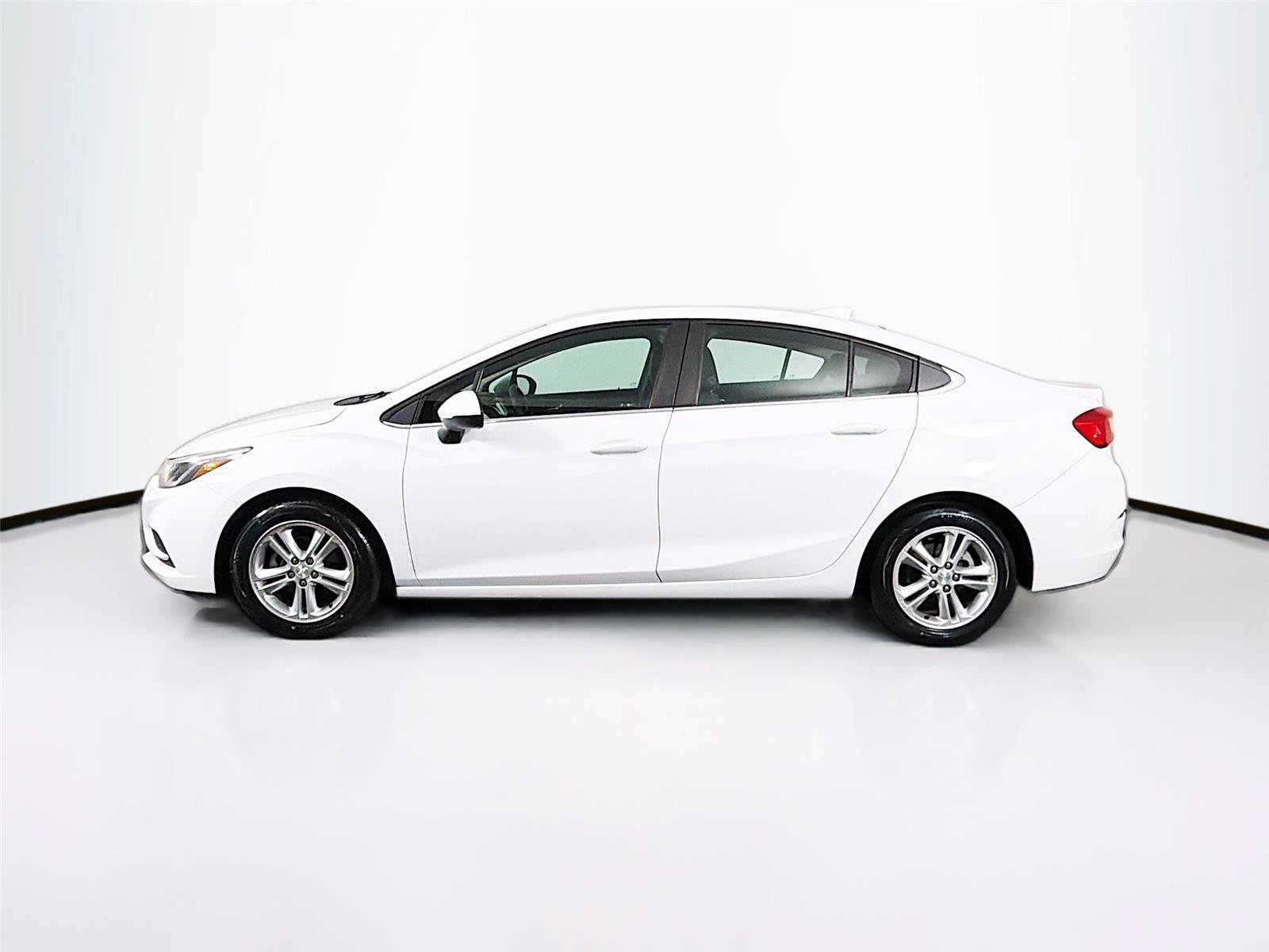 Used 2016 Chevrolet Cruze LT FWD image 8