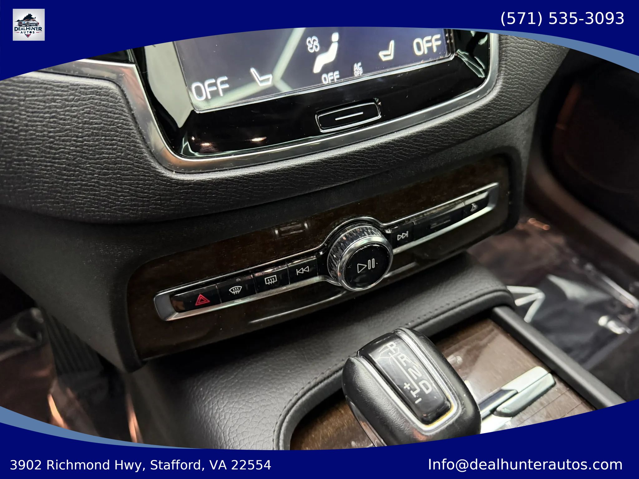 Used 2017 Volvo XC90 T6 Momentum w/ Momentum Plus Package AWD/4WD image 29