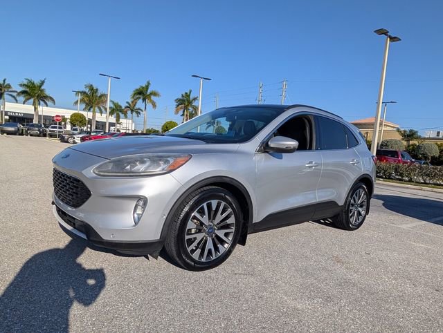 Certified 2020 Ford Escape Titanium image 3