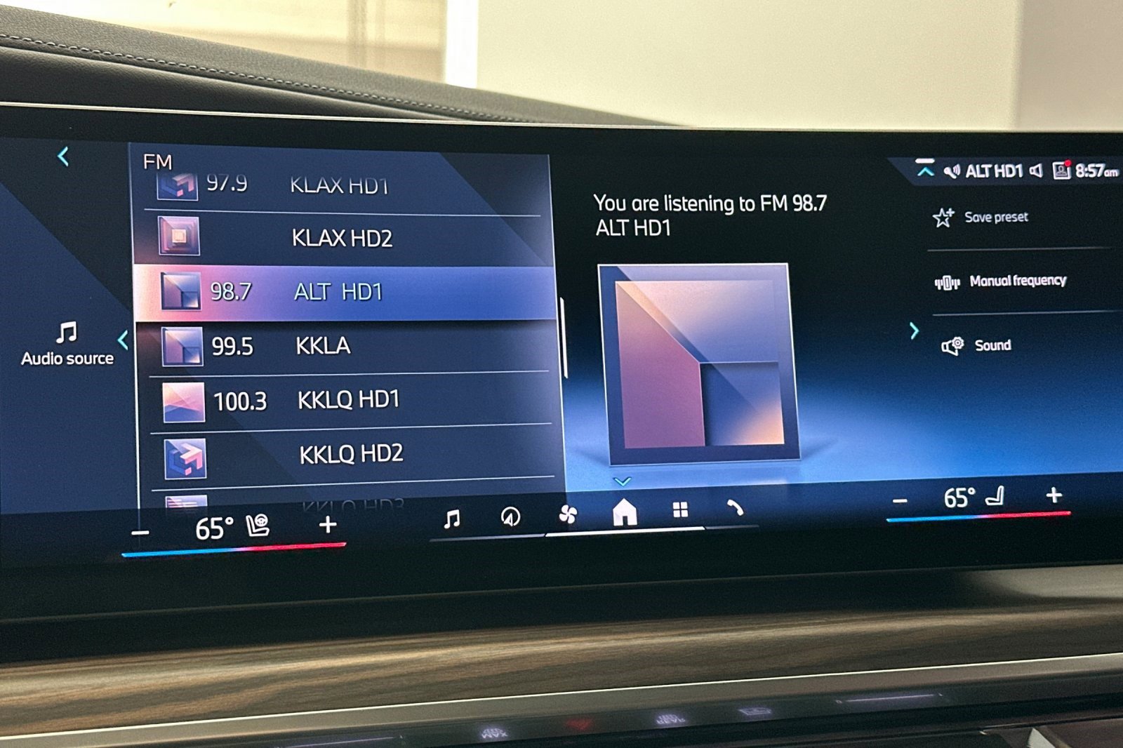 Used 2023 BMW 740i image 23