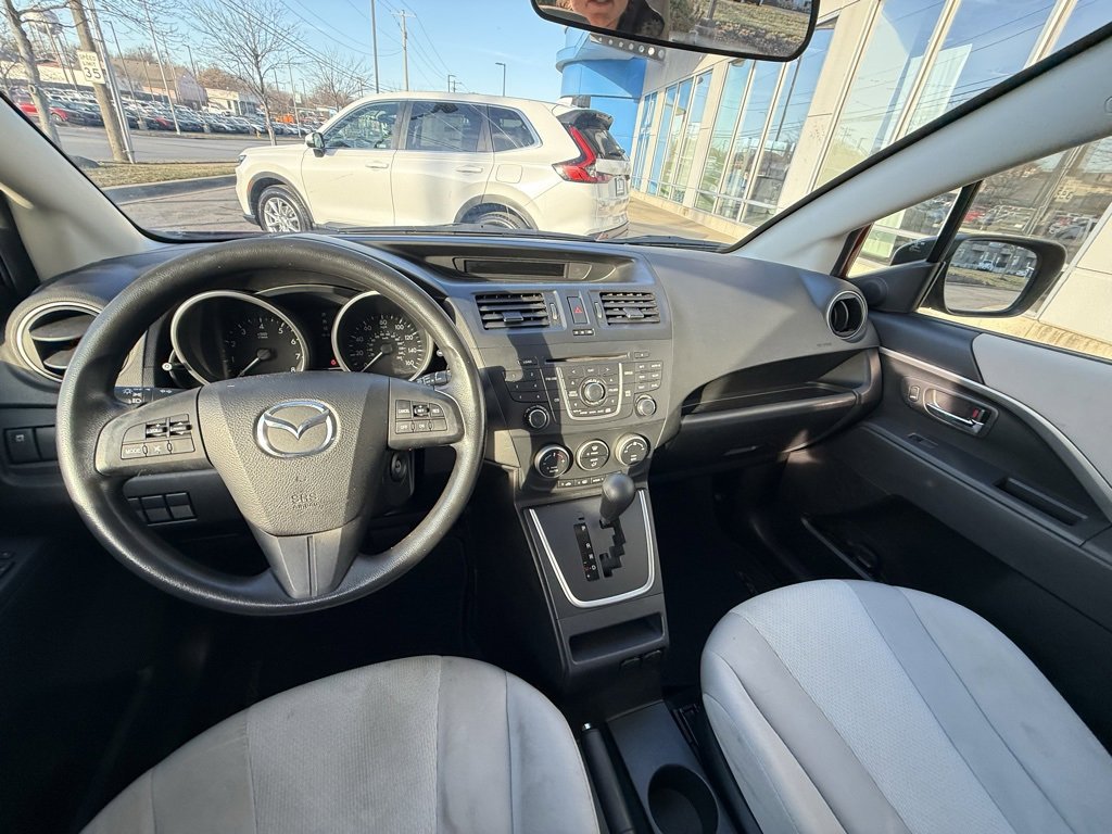 Used 2013 MAZDA MAZDA5 Sport image 5