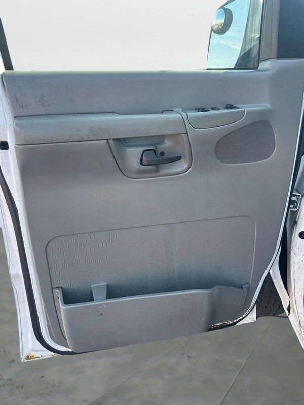 Used 2008 Ford E-250 and Econoline 250 image 13