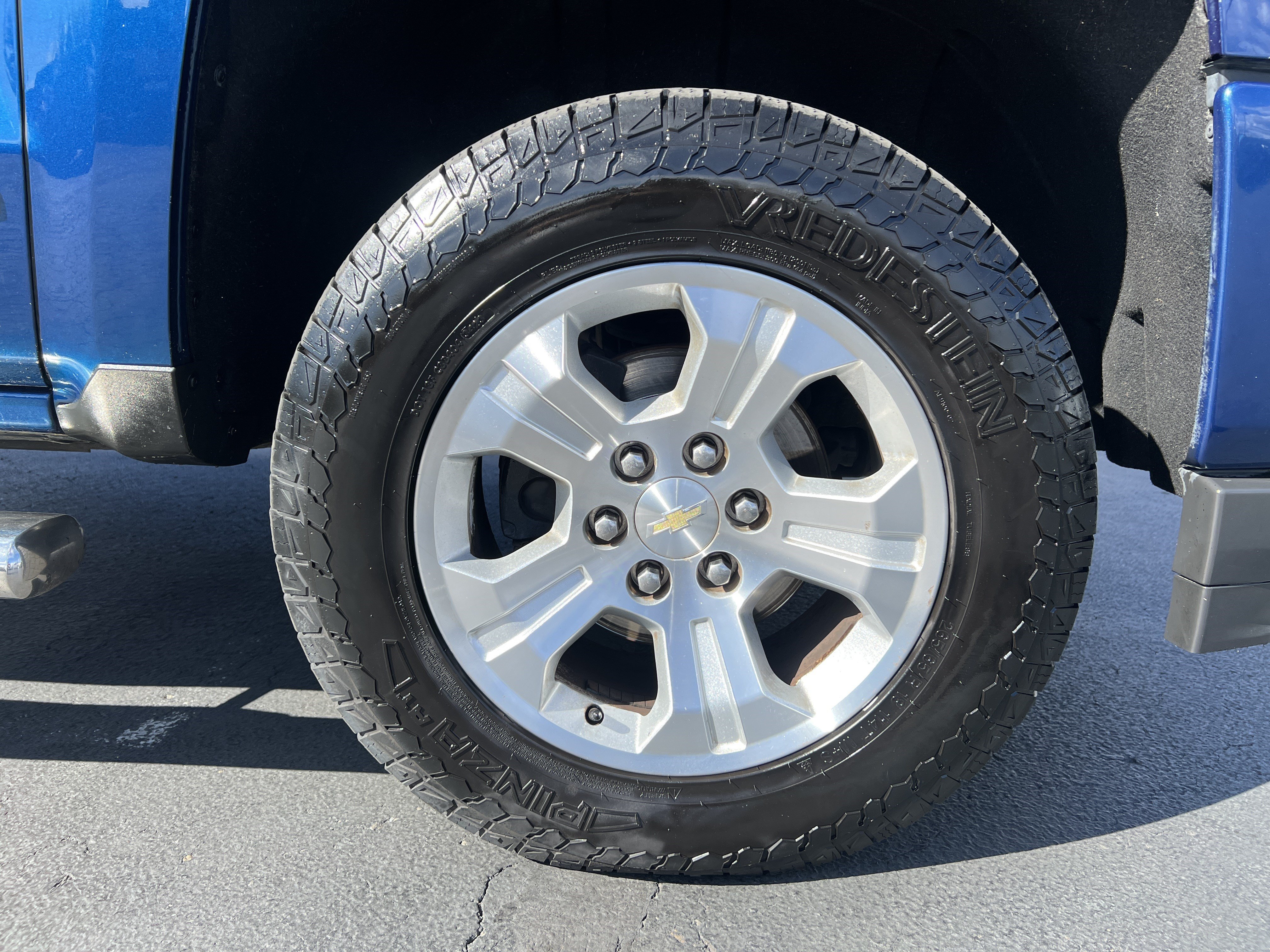 Used 2016 Chevrolet Silverado 1500 LTZ Z71 w/ LTZ Plus Package AWD/4WD image 10