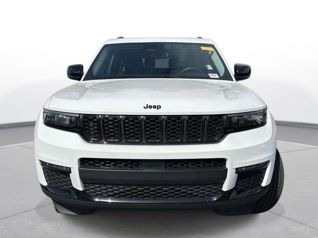 Used 2022 Jeep Grand Cherokee L Limited w/ Black Appearance Package video 2