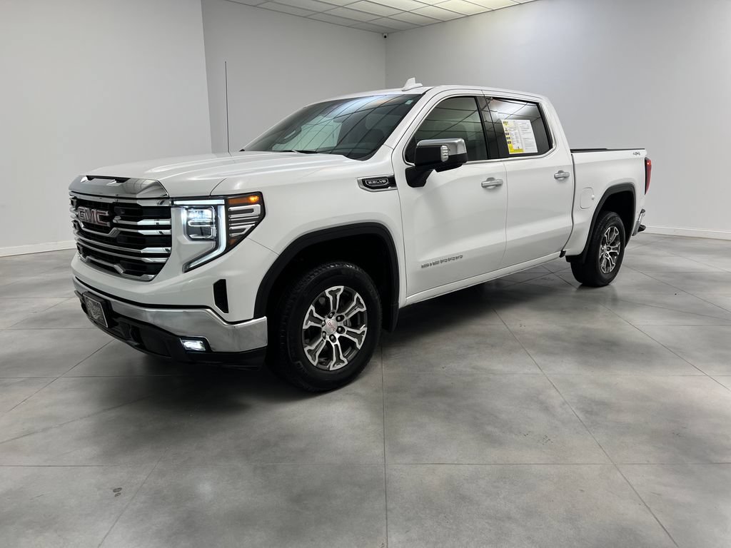 Used 2025 GMC Sierra 1500 SLT AWD/4WD image 4