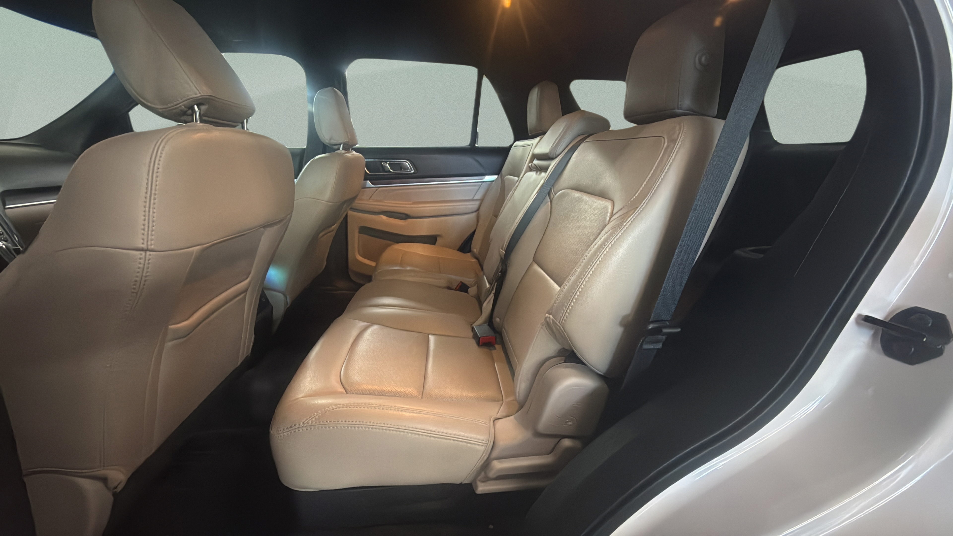 Used 2018 Ford Explorer Limited FWD image 25