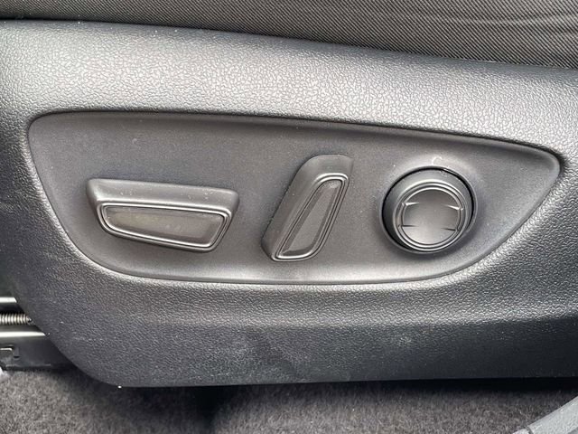 Used 2025 Toyota RAV4 XLE image 19