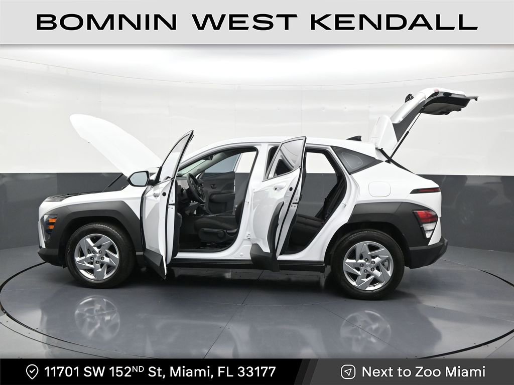 Used 2024 Hyundai Kona SE image 31