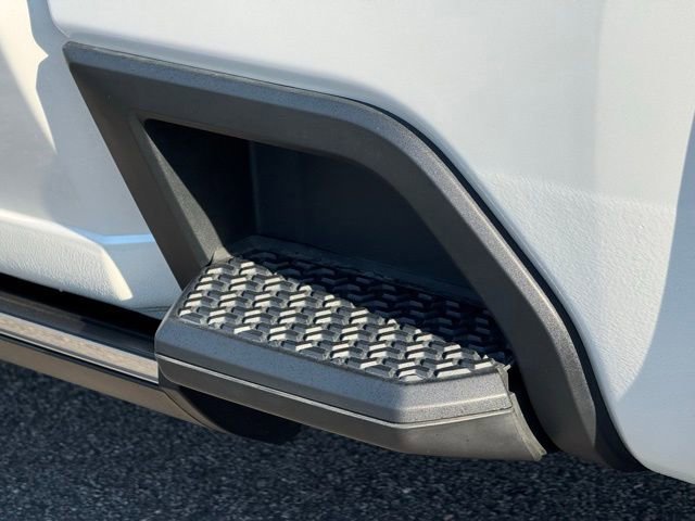 Used 2024 Chevrolet Silverado 2500 High Country w/ Technology Package image 15