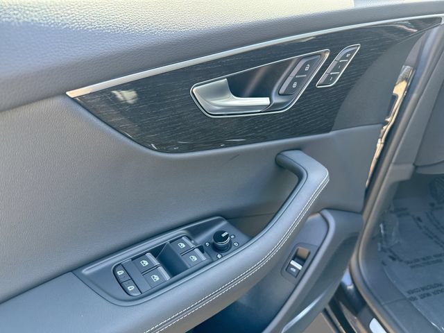 Used 2025 Audi Q8 Premium Plus w/ Premium Plus Package AWD/4WD image 18
