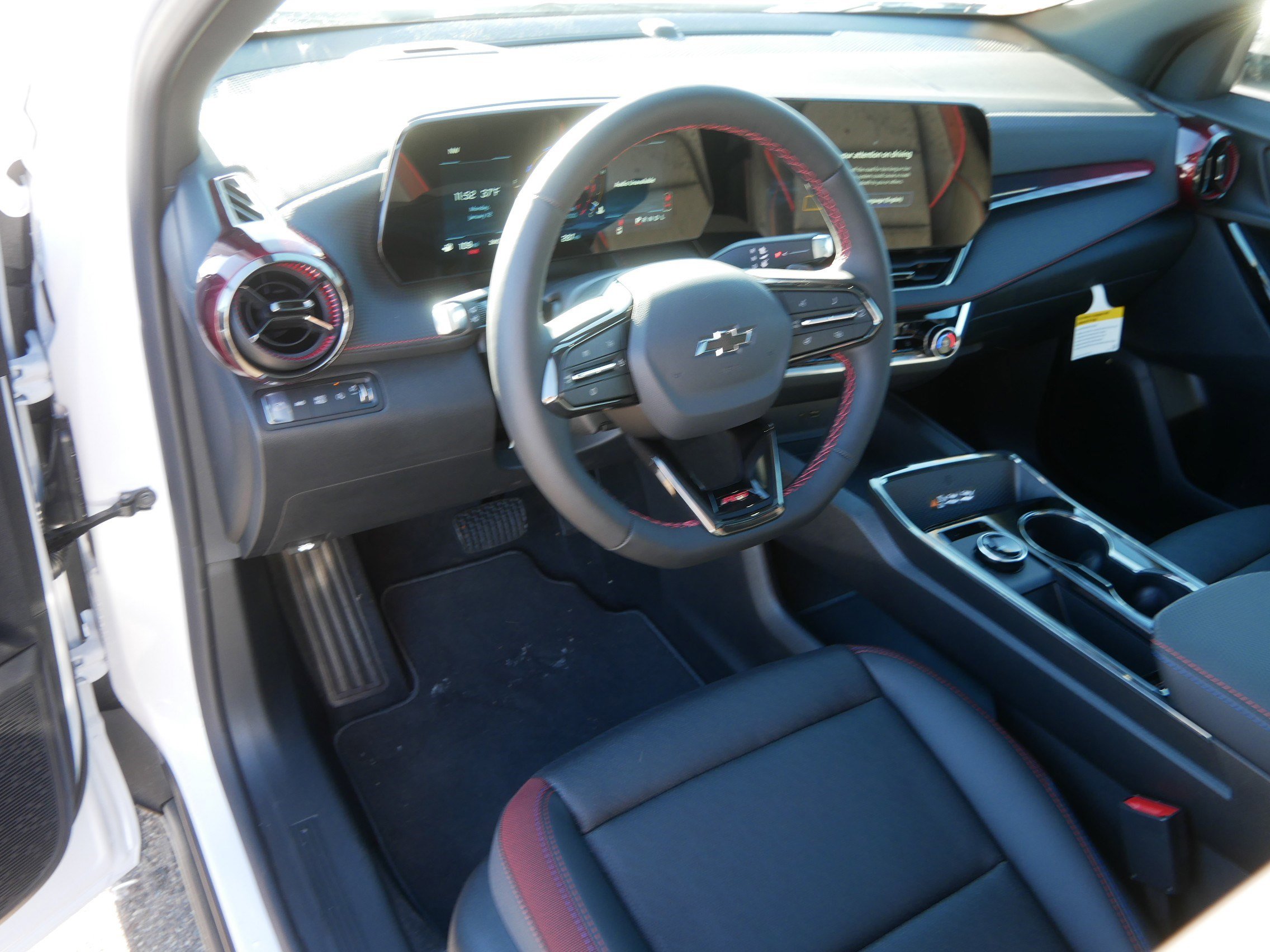 New 2026 Chevrolet Equinox RS w/ Convenience Package III image 8