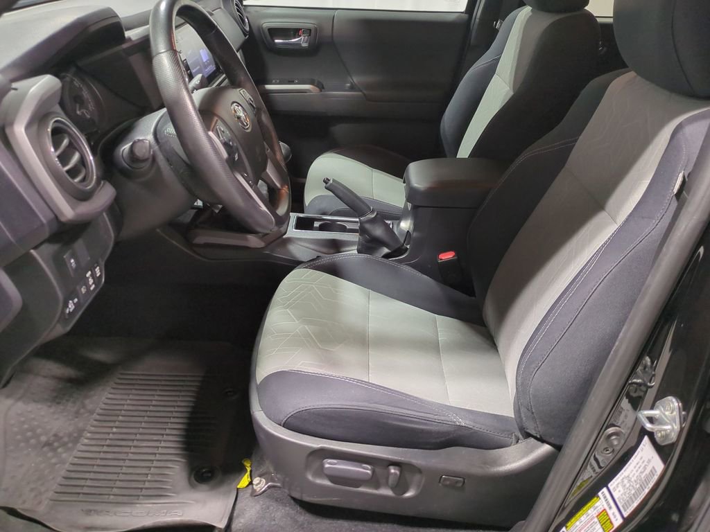 Used 2021 Toyota Tacoma TRD Off-Road image 19