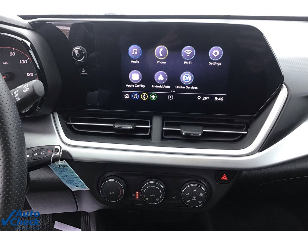 Used 2024 Chevrolet Trax RS w/ Driver Confidence Package image 35