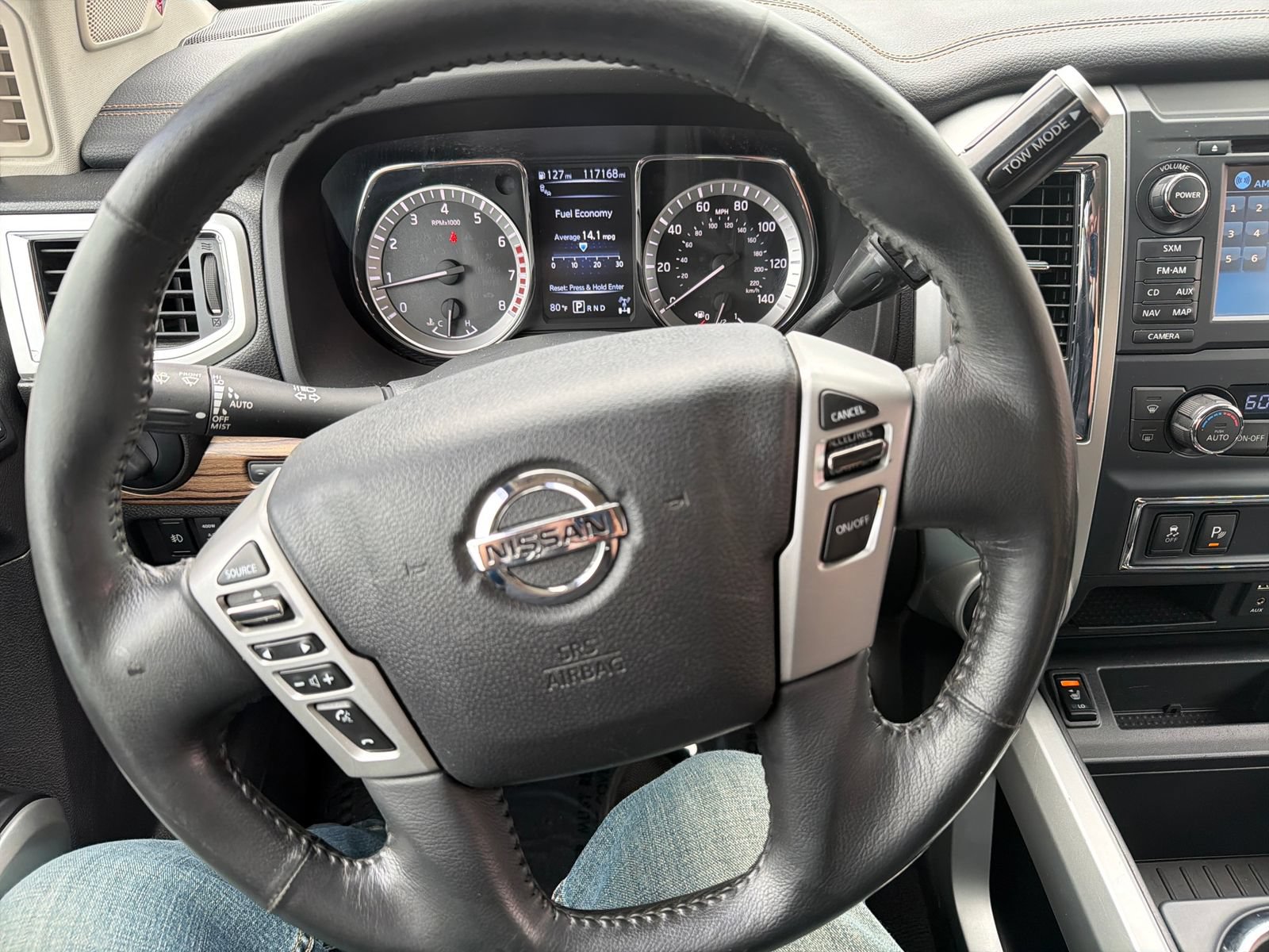 Used 2017 Nissan Titan SL AWD/4WD image 16