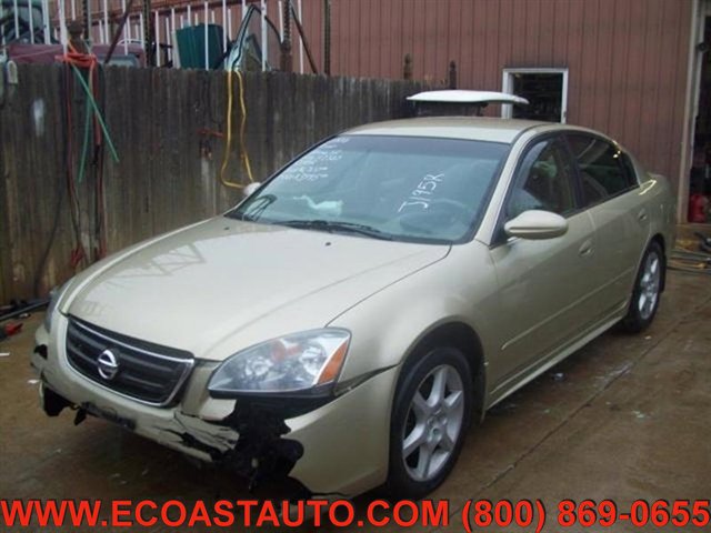Used 2003 Nissan Altima 3.5 SE image 3