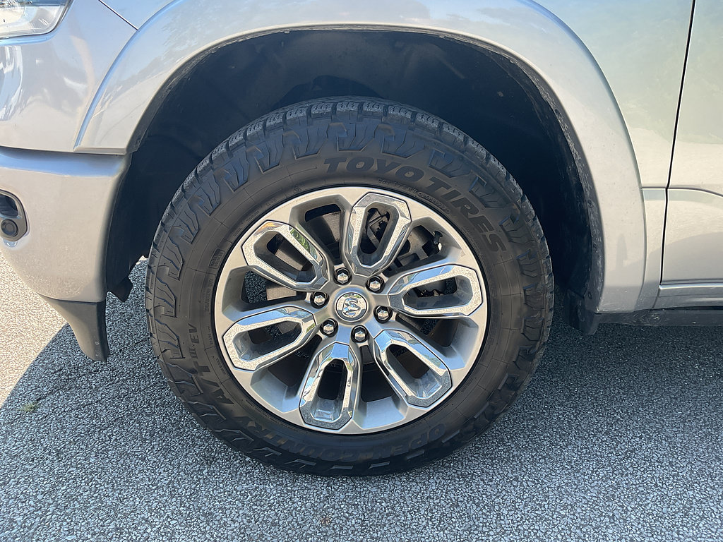 Used 2022 RAM 1500 Laramie w/ Laramie Southwest Edition AWD/4WD image 17