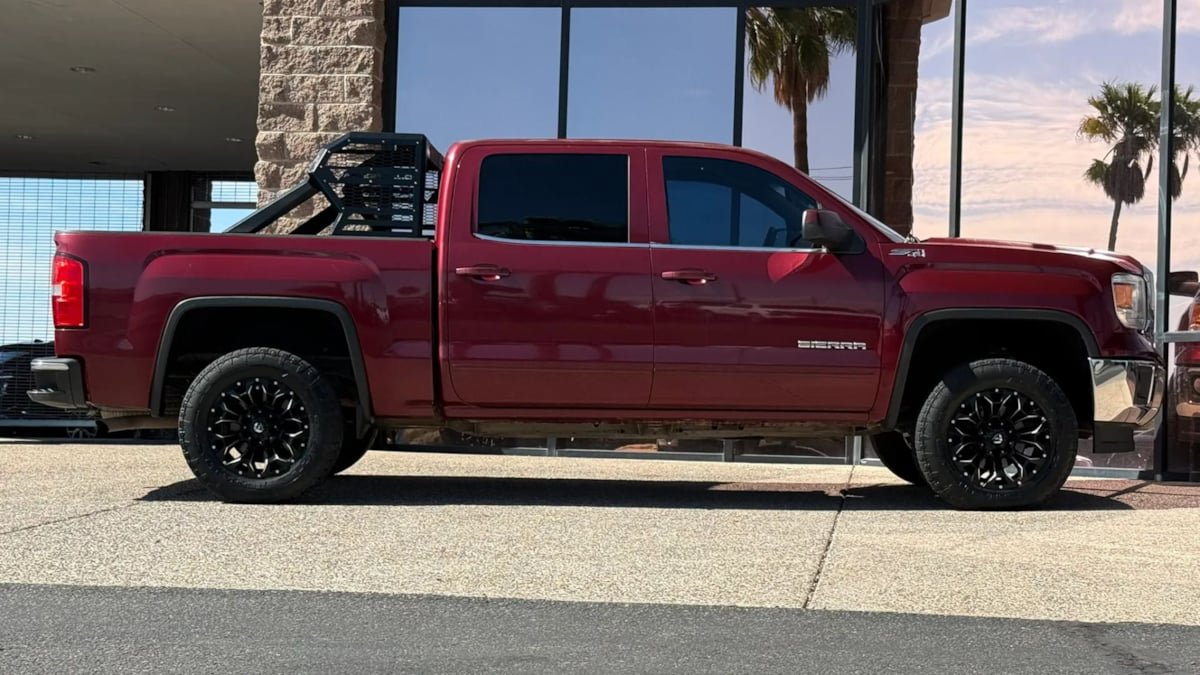 Used 2015 GMC Sierra 1500 SLE w/ SLE Value Package AWD/4WD image 15