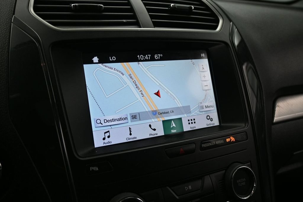 Used 2019 Ford Explorer XLT w/ Equipment Group 202A FWD image 13
